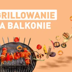 Grillowanie na balkonie to świetny pomysł! Szaszłyki z kurczaka i warzyw pieką się na ruszcie, a wokół unoszą się grillowane przysmaki.