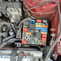 Bezpieczniki BMW E90 - Gdzie są i jak je wymienić bez problemów