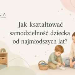 Mama uczy syna wiązać sznurówki. To świetne czynności samoobsługowe przykłady dla dzieci.