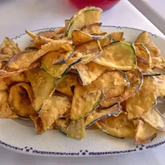 Crujientes berenjenas fritas, perfectas para acompañar cualquier plato. ¡Descubre cómo hacer berenjenas fritas y sorprende a todos!