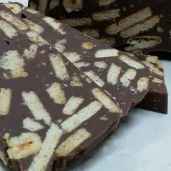 Pyszne ciasto blok czekoladowy przepisy na wyjątkowe desery