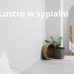 Eleganckie lustro w sypialni feng shui odbija spokojną przestrzeń, dodając jej harmonii i światła.