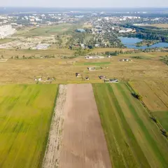 Działka rolna: Budowa domu bez odrolnienia? Poznaj zasady!