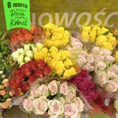 Jak wybrać kwiaty na Dzień Kobiet? Poradnik i inspiracje