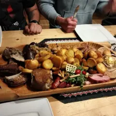 Gdzie zjeść w Kościelisku? Tadeusz Wysocki poleca najlepsze miejsca
