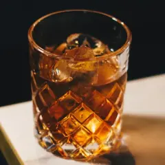 Ile cukru zawiera whisky? Zaskakujące fakty o jej składzie