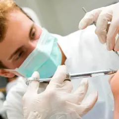 Ile kosztuje znieczulenie u dentysty na NFZ? To naprawdę darmowe!