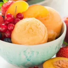 Jak zrobić sorbet owocowy? Kremowy i bez maszynki prosty przepis!