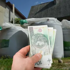 Kiedy rolnicy dostaną dopłaty do nawozów? Ważne terminy i zasady.
