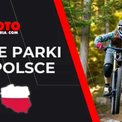 Dziewczyna w kasku i goglach zjeżdża rowerem po leśnym torze. Grafika informuje o najlepszych bike parkach w Polsce.