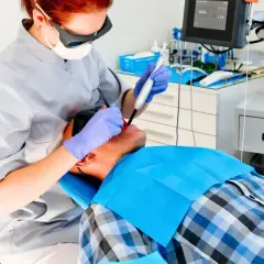 Jak skutecznie leczyć pieczenie w jamie ustnej i odzyskać komfort