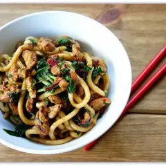 Szybki i pyszny przepis na wieprzowinę stir fry z warzywami