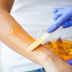 Jak zrobić pastę cukrową? Sekret gładkiej skóry bez chemii