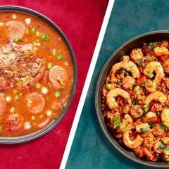 Dwa dania kuchni cajun: gęsta zupa z kurczakiem i kiełbasą oraz ryż z krewetkami i kiełbasą.