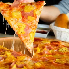 Czy pizza hawajska to pizza? Kontrowersje i kulinarne opinie
