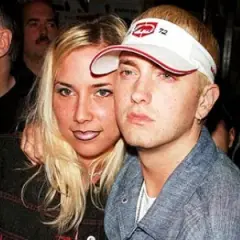 Co to jest Eminem? Poznaj jego życie, karierę i wpływ na hip-hop