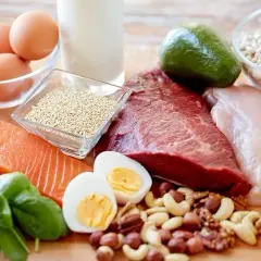 Jak obniżyć cholesterol przy niedoczynności tarczycy? Sprawdzone metody i dieta