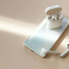 Jakie słuchawki bezprzewodowe do iPhone wybrać, aby nie przepłacać?