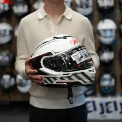 Kask motocyklowy: Jakiej firmy wybrać? Ranking i porady eksperta.