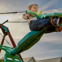 Przyrowski integracja sensoryczna: kluczowe metody i teorie w terapii