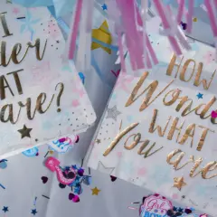 Tovaglioli a tema "How I wonder what you are?" per un baby shower, con stelle rosa e azzurre. Perfetti per creare l'atmosfera giusta con le canzoni per baby shower.