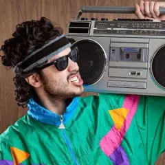 Impreza w stylu lat 90 dekoracje - stwórz niezapomnianą atmosferę