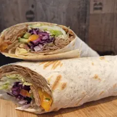 Rollo kebab: Co to jest i dlaczego podbił Polskę?