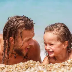Vacaciones monoparentales: experiencias únicas para disfrutar con tus hijos