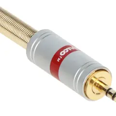 Złoty jack 3.5mm z metalową obudową i sprężynką. Idealny do kabli audio.