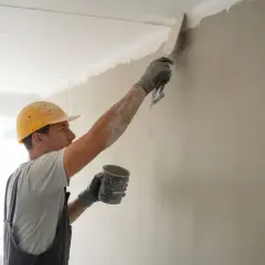 Po jakim czasie gładź na tynk gipsowy? Uniknij problemów z przyczepnością