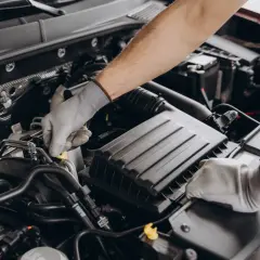 Bulbulator w aucie? Mechanik żartuje! Poznaj prawdę