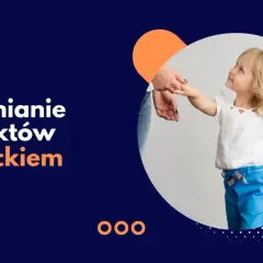 Utrudnianie kontaktów z dzieckiem to poważny problem. Na zdjęciu dziecko trzymające za rękę dorosłego, być może symbolizujące potrzebę wsparcia w takich sytuacjach.