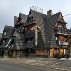 Gdzie zjeść w Bukowinie Tatrzańskiej? Najlepsze restauracje i dania