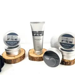 Produits coiffants pour homme : pâte et gel fixant. Attention, le danger de la poudre coiffante homme est réel si mal utilisée.