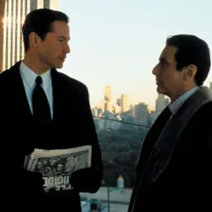 Keanu Reeves i Al Pacino w scenie z filmu "Adwokat diabła". Obsada filmu zachwyca.