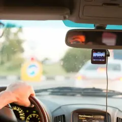 Jak podłączyć wideorejestrator do oświetlenia, aby uniknąć problemów?