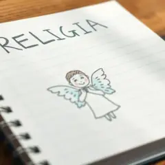 Jak ozdobić zeszyt do religii zdjęciami – kreatywne pomysły i inspiracje