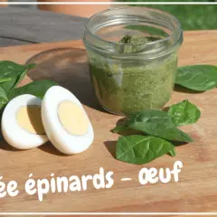 Purée d'épinards et œuf dur, une recette idéale pour un bébé de 6 mois.