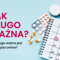 Tabletki, kalendarz z zaznaczonymi dniami, stetoskop i budzik na niebieskim tle.