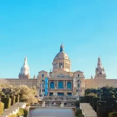 Barcelona noclegi: Gdzie najlepiej spać? Wybierz idealną dzielnicę.