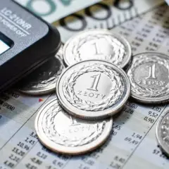 Umowa zlecenie a renta: Jak dorabiać bez utraty świadczeń?