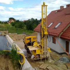 Gruntowa pompa ciepła: Jaka głębokość odwiertu zapewni oszczędności?