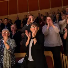 Jak się ubrać na koncert Bocellego? Smart elegant to klucz