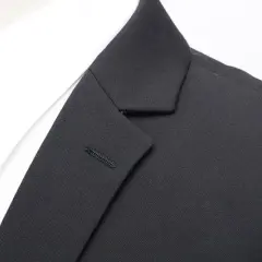 Jak powinien ubierać się mężczyzna po 60, by wyglądać elegancko?