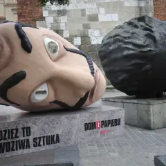 Rzeźba z papieru: Od gazety do arcydzieła. Pełny poradnik.