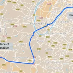 Carte montrant le trajet en RER de Paris à Versailles, avec le Palais de Versailles marqué.