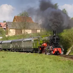 Skansen kolejowy Chabówka - odkryj fascynującą historię kolei w Polsce