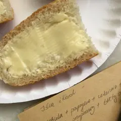Jakie jedzenie zabrać na kemping, by uniknąć problemów z posiłkami?
