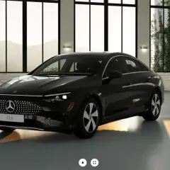 Elegancki, czarny Mercedes CLA w nowoczesnym wnętrzu. Poznaj jego **mercedes cla dane techniczne** i poczuj moc.