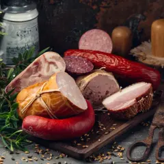 Domowa kiełbasa wędzona: przepis na tradycyjny smak bez błędów